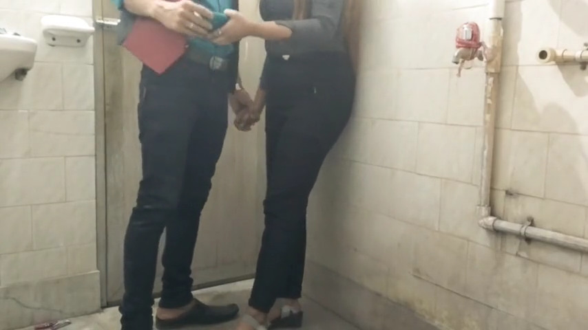 Sexy Staff And Boss Make Fun In Office Bathroom (2)