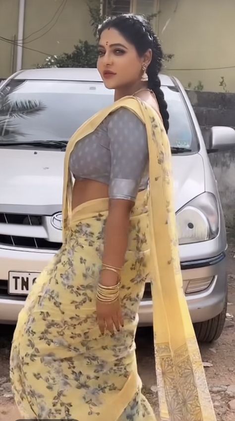 Kannada Serial Actress Hot Saree Blouse (11)