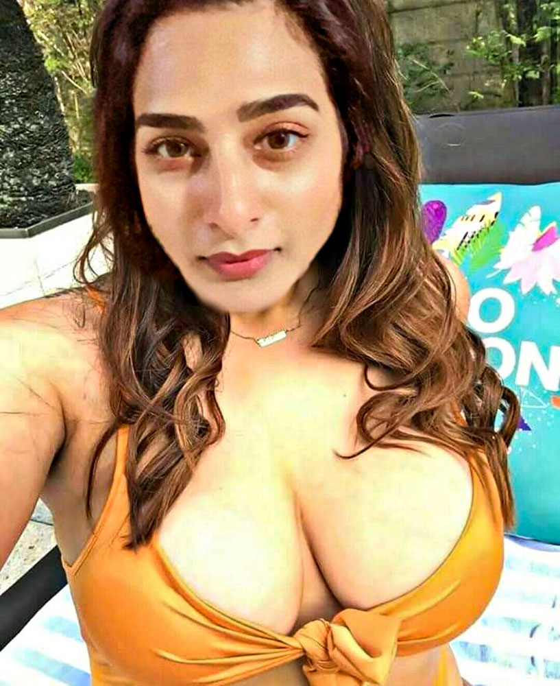 Surekha Vani bra selfie cleavage Leaked Naked Pics Sexy Deep Fake